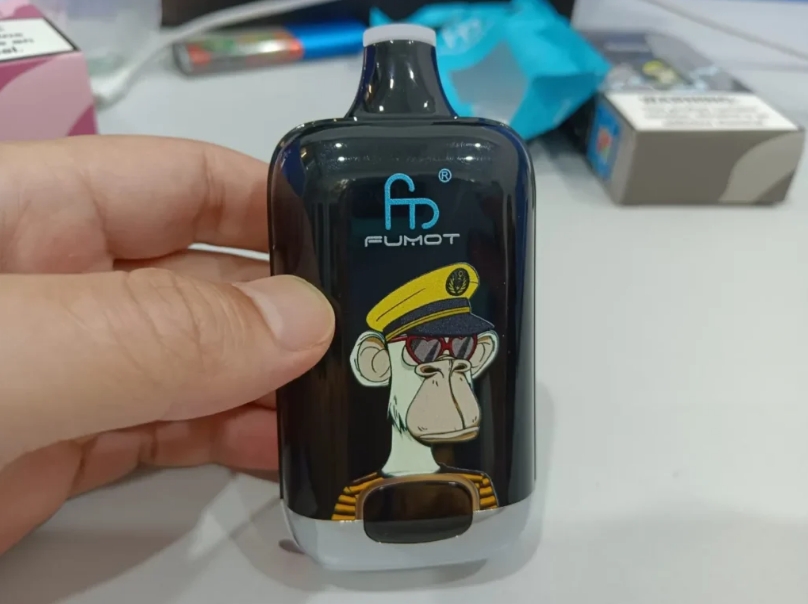 Fumot Original RandM Digital Box 12000 – Vegyes bogyós élmény digitális irányítással